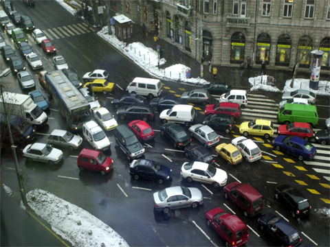 Véreskezű taxisofőr - lelőtte az őrt, aki nem engedte, hogy ott parkoljon, ahol akar